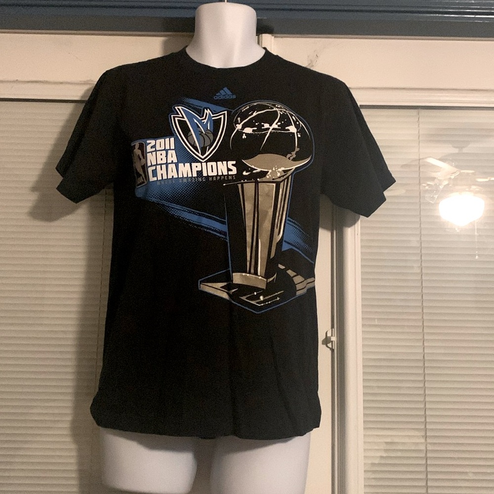Dallas Mav’s NBA Champions Collectors Black T-Shirt-Adidas